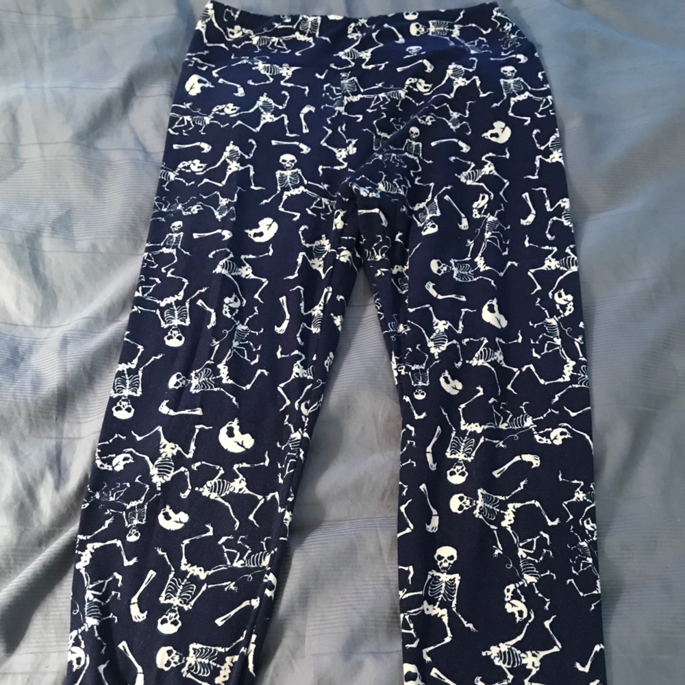 Skeleton leggings!